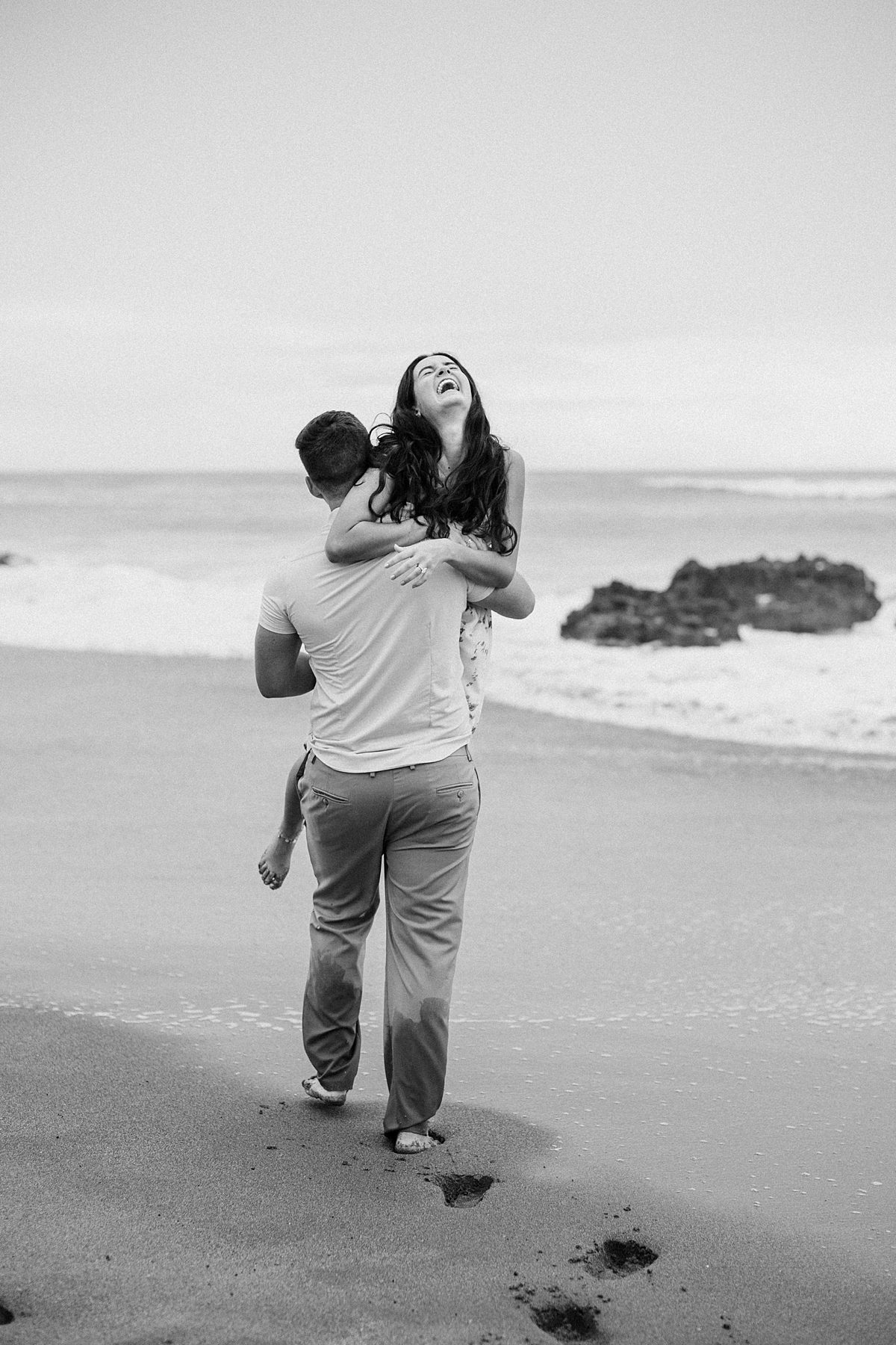 jupiter beach engagement photos